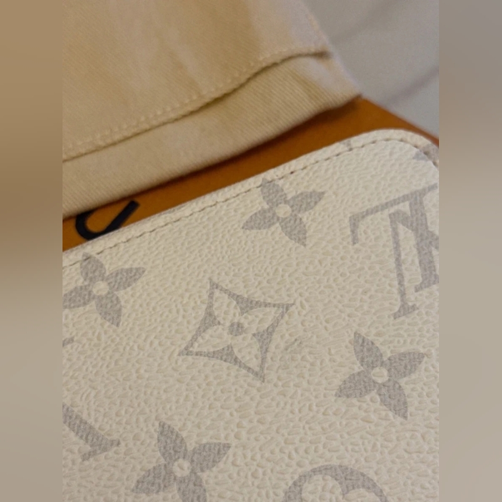 Louis Vuitton Zippy Wallet Cherry - Picture 6 of 12